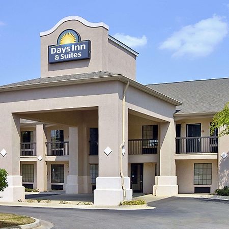 Days Inn & Suites By Wyndham Fort Valley Екстер'єр фото