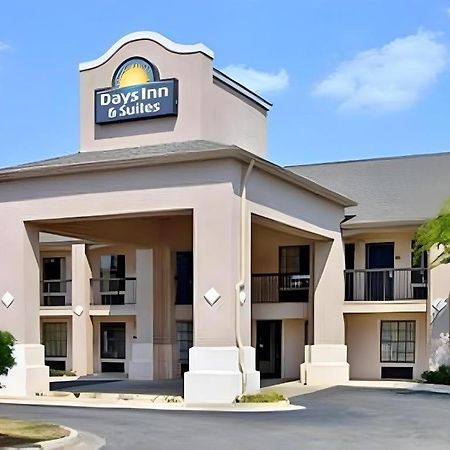 Days Inn & Suites By Wyndham Fort Valley Екстер'єр фото