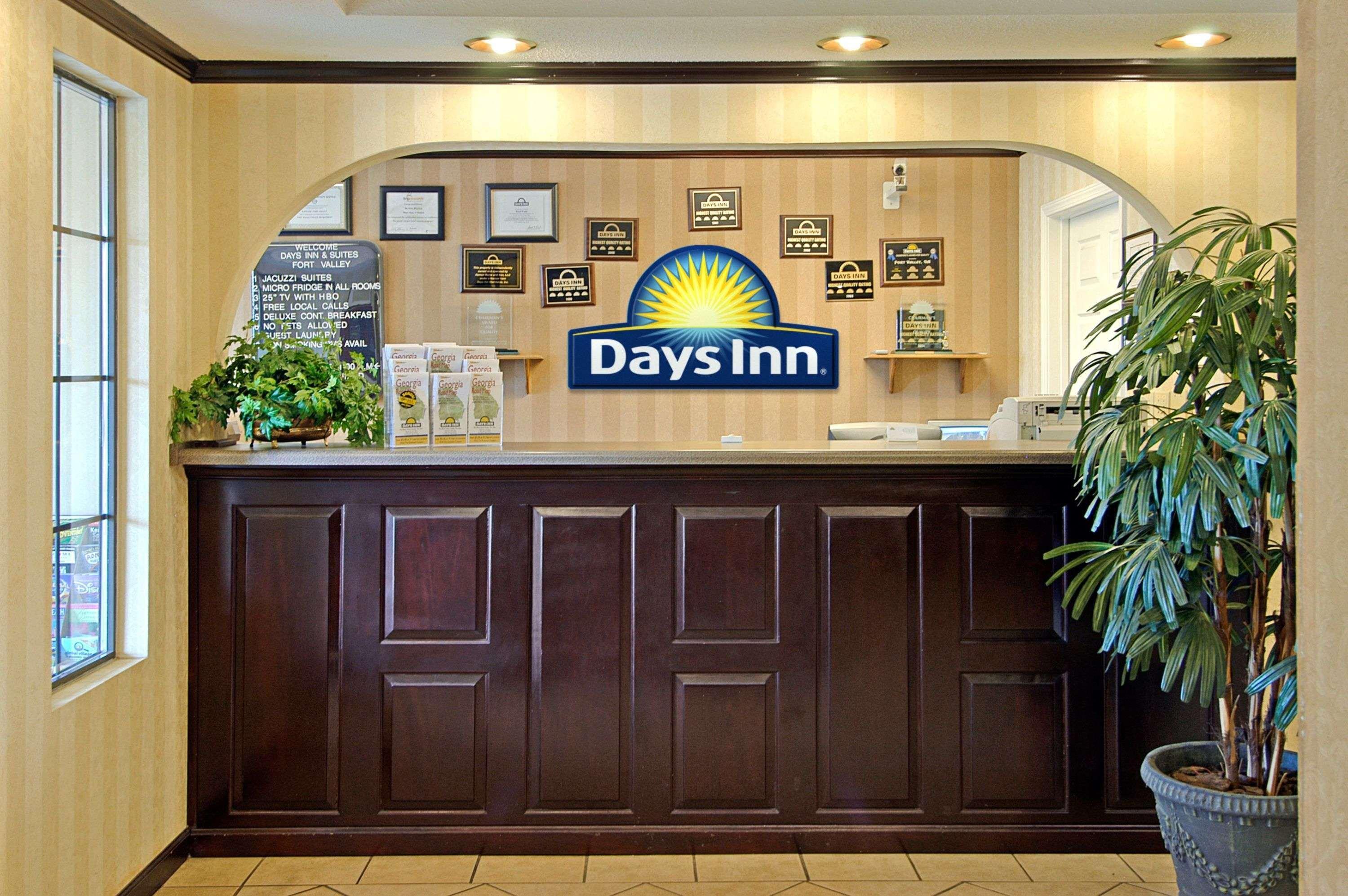 Days Inn & Suites By Wyndham Fort Valley Екстер'єр фото