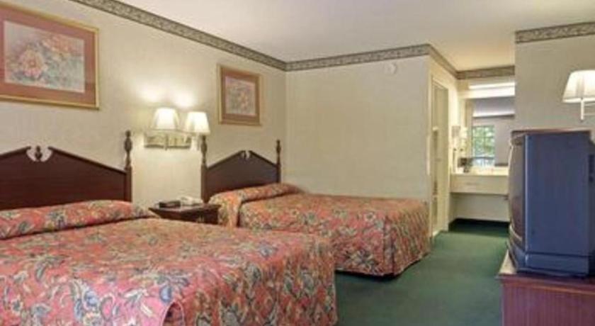 Days Inn & Suites By Wyndham Fort Valley Екстер'єр фото